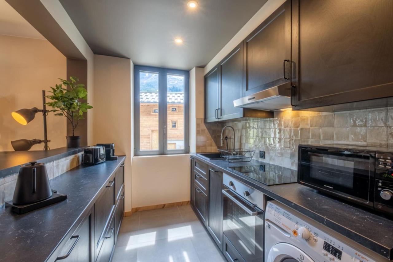 Newly Renovated Apartment With Mont Blanc View Шамони Экстерьер фото